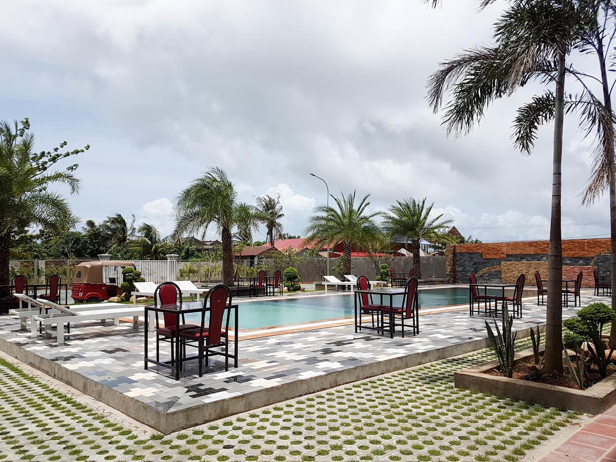 Two Moons Resort Kampot Exterior photo