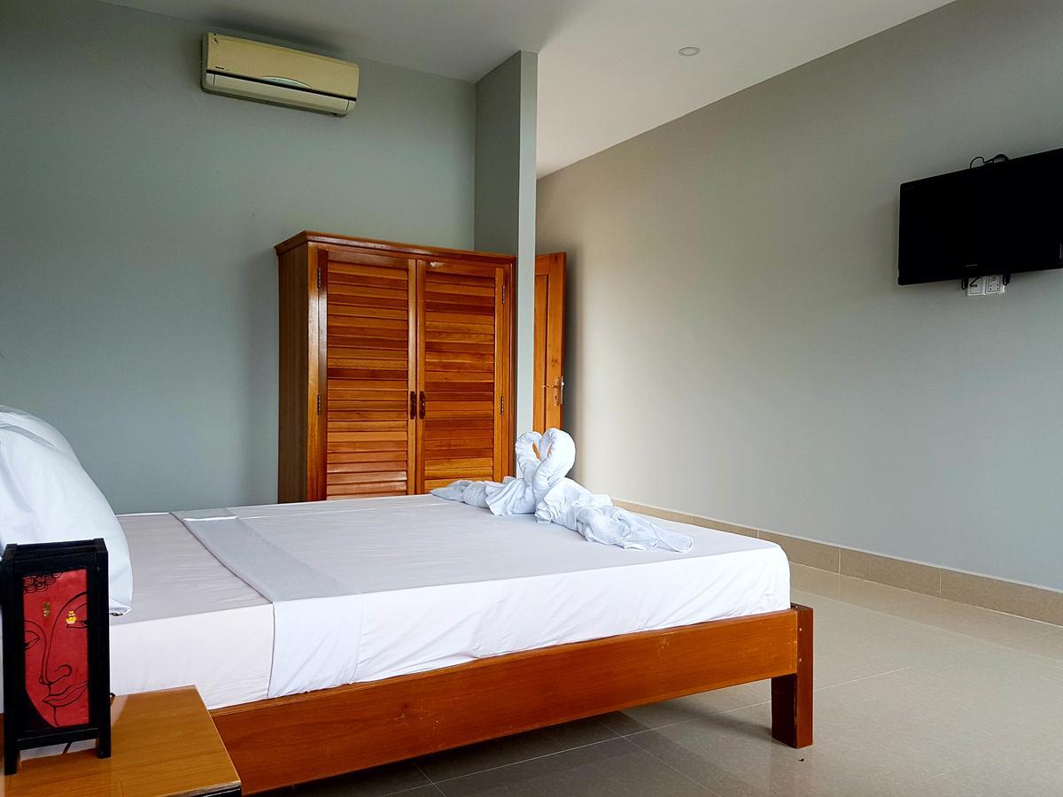Two Moons Resort Kampot Exterior photo